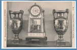 Delcampe - 92 - SEVRES --  Manufacture Nationale De ..- Pendule Et Vases - Sevres