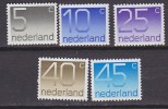 Q9686 - NEDERLAND PAYS BAS Yv N°1041/45 ** - Unused Stamps