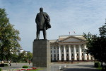 [Y55- 76   ]   Vladimir Ilyich Lenin Monument  ,  China Postal Stationery -Articles Postaux -- Postsache F - Lénine