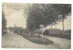 La Ferté-Gaucher (77) : Calvaire Au Croisement De La RN Et De La Route De Jouy Sur-Morin En 1910 (animée, Attelage). - La Ferte Gaucher