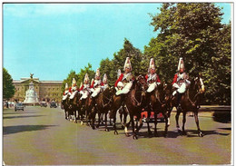 LONDON-HORSE GUARDS-GARDES A CHEVAL-military-militaire - Buckingham Palace