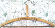 ROMANIA- CINTRE / WOODEN HINGER -CEHOSLOVACA - Other & Unclassified