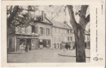 VIC Sur AISNE 02 La Place Des Tilleuls Collection Calais Véritable CPA - Vic Sur Aisne