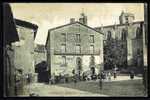 CPA  ANCIENNE- FRANCE- CLERMONT-L'HERAULT (34)- LA PLACE SAINT-PAUL EN GROS PLAN  AVEC BELLE ANIMATION- - Clermont L'Hérault