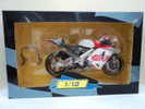 HONDA CASEY STONER 2006 1/12 DS BOITE  !!IMPECCABLE  LIRE !! - Motorräder