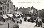 CREVECOEUR-LE-GRAND LA PLACE UN JOUR DE MARCHE - Crevecoeur Le Grand