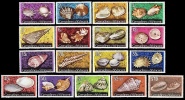 (01+02) St. Vincent Grenad.  Shells / Coquillages / Muscheln / Mussels ** / Mnh  Michel 32-49, 79 - St.Vincent Und Die Grenadinen