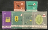HUNGARY - 1961 Timbres De La Croix-Rouge - HEALTH - Yvert # 1423/8 - # 1426 MINT LH - Rest  MINT NH - Unused Stamps