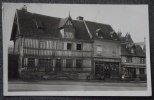 CPSM 61 - VIMOUTIERS - ANCIENNE HOSTELLERIE DES MOINES DE JUMIEGES - ACTUELLEMENT MUSEE ET CAISSE D´EPARGNE - Non Ecrite - Vimoutiers