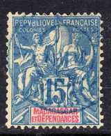 Madagascar N° 33 O  15 C. Bleu, Centrage Moyen, Oblitération  Légère  Sinon   TB - Used Stamps