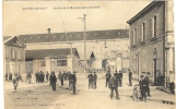 86 - Vienne _ Chatellerault _ Sortie De La Manufacture D´Armes. ( Animée) - Chatellerault