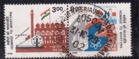 Se-tenent Used Set Of  2 , India Used 1998, Homage To Martyrs On Golden Jubilee, Freedom Struggle, Flag, Physics - Gebruikt