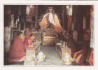 INDIA - AK 93163 Ladakh - Betende Mönche Im Hemis-kloster - India