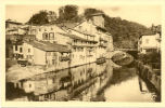 64/CPA - St Jean Pied De Port - Vieilles Maisons Au Bord De La Nive - Saint Jean Pied De Port