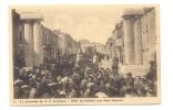 10   -   Les Herbiers   -  La Procession Du T.S. Sacrement  - Défilé Des Sociétés Avec Leurs Drapraux   -  4/08/36 - Les Herbiers