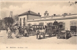 BATNA. Algérie. La Gare.  Attelages Et Voitures Anciennes. CPA Animée. Gros Plan. Superbe. - Batna