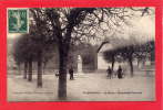 VALMONDOIS - La Place. Monument Daumier - Valmondois