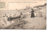 LA PLAINE - LE CORMIER ... LA PLAGE .. HALAGE D´UNE BARQUE - La-Plaine-sur-Mer