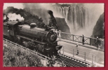 Afrique Du Sud  - Rhodesia= Zimbabwe. Railways'train Crossing The Victoria Falls Bridge. PHOTO. - Simbabwe