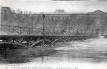 LES INONDATIONS DE PARIS - JANVIER 1910 -- LE PONT DES ARTS - BELLE CARTE AVEC PETITE ANIMATION - - Overstromingen