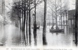 LES INONDATIONS DE PARIS - JANVIER 1910 -  LE BOULEVARD DIDEROT ET LA GARE DE LYON - LA TRAVERSEE EN BARQUE - BELLE CART - Overstromingen