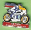 PINS MOTO YAMAHA 1979 P. PONS CHAMPION DU MONDE 750 - Motos