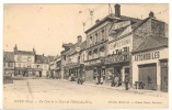 Un Coin De La Place De L'hôtel De Ville - Meru