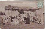 BATNA . VILLAGE NEGRE Devant Un CAFE MAURE. DANSEUSE OULED NAILS. BELLE ANIMATION. MILITAIRES - Batna