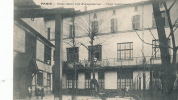 CPA (75)  PARIS XIe  /  École Libre, Rue D´Angoulême  -  Cour Intérieure  -  (défaut Coin Bas Droit) - District 11