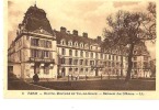 PARIS HOPITAL DU VAL DE GRACE BATIMENT DES OFFICIERS  (PERSONNAGES)  REF  24179 - Santé, Hôpitaux