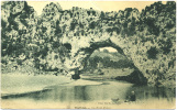 CPA  07 - VALLON      Le Pont D´Arc     Animation  (TBE Version Rare) - Vallon Pont D'Arc