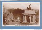 LONDON  W.1.  -  WELLINGTON ARCH & PICCADILLY  -  TRES BELLE CARTE PHOTO ANIMEE  - 35. - Piccadilly Circus