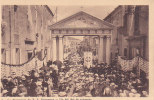 LES HERBIERS.SOUVENIR DU PELERINAGE EUCHARISTIQUE 4 AOUT 1936 LA PROCESSION DU T.S. SACREMENT UN BEL ARC DE TRIOMPHE - Les Herbiers