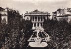 Cp , 13 , MARSEILLE , Square De La Bourse - Parks, Gärten