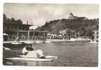 Dun-sur-Meuse (55) : MP D'un Pédalo Sur Le Lac Vert Devant Le Casino En 1955 (animée) PHOTO VERITABLE. - Dun Sur Meuse