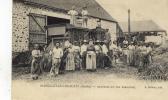 CPA (72)   MAROLLES LES BRAULTS  Batteuse Et Son Personnel (defaut Coin Bas Gauche) - Marolles-les-Braults