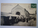 SAVENAY  :  Les  HALLES  Un Jour De Marché  -  Carte Animée  - Savenay