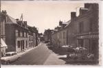 REUGNY  La Place Et La Route Vers Vouvray  No22 - Auberge, Charcuterie - Reugny