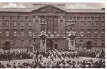 London - Irish Guards Leaving Buckingham Palace - Buckingham Palace