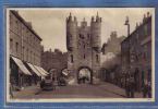 Carte Postale  Angleterre York  Micklegate Bar Trés Beau Plan - York