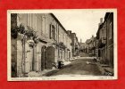 * MONFLANQUIN-Rue Sainte-Marie(Homme Sciant Une Buche à Gauche+Coiffeur à Gauche)-1947 - Monflanquin