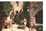 CP, 06, Saint-Paul-de-Vence, Une Rue Pittoresque, Costume Provençal, Vierge - Saint-Paul