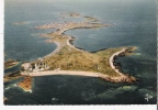 ILE DE SEIN 29 Finistère Vue Générale De L' Ile Prise Du Coté Du Phare Carte Dentelée Véritable Photo - Ile De Sein