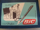 BUVARD..BIC..MAIS..EST CE LA VRAIE POINTE BIC..DESSIN D APRES LAMACHERIE.GALERIE LAFAYETTE...FRAIS  DE PORT 1 EURO - Stationeries (flat Articles)