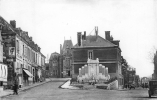 08 RETHEL MONUMENT AUX MORTS RUE DU PALAIS RUE THIERS - Rethel