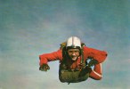 Aviation > Parachutisme Sportif  (sport Parachute) - En Chute Libre à Deux Cents Kilomètre/heure *PRIX FIXE - Parachutespringen
