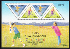 New Zealand Scott #B150a MNH Souvenir Sheet Of 4 Health Stamps - Boy Skateboarding, Girl Cycling - Ungebraucht