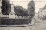 60 CREPY EN VALOIS - La Place Gambetta Et Le Monument Des Vétérans - Crepy En Valois