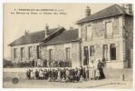 TREMBLAIS LES GONESSE. - Le Bureau De Poste Et L'Ecole Des Filles. Superbe Cliché - Tremblay En France