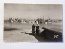 LESCONIL LE PORT / BATEAUX NASSES A CRABES ET BIGOUDENNES - Lesconil